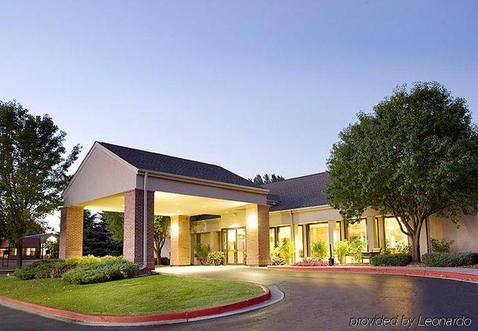 Courtyard By Marriott Collins 3*