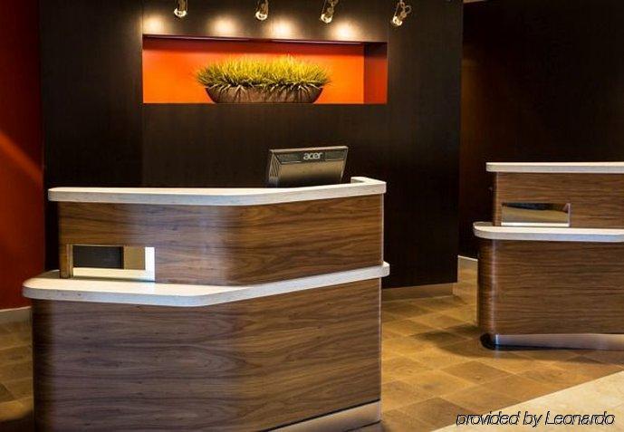 Courtyard By Marriott Collins Hotel 3*