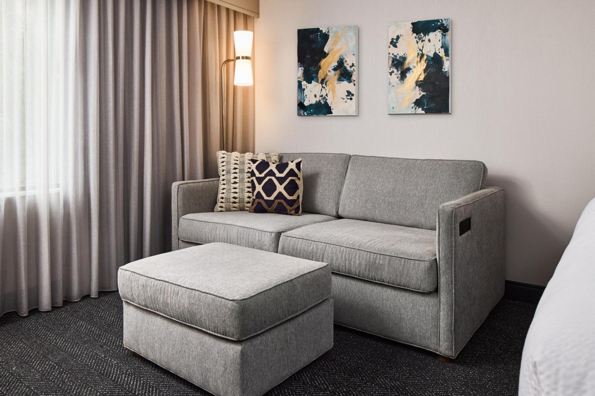 Courtyard By Marriott Collins Hotel 3*