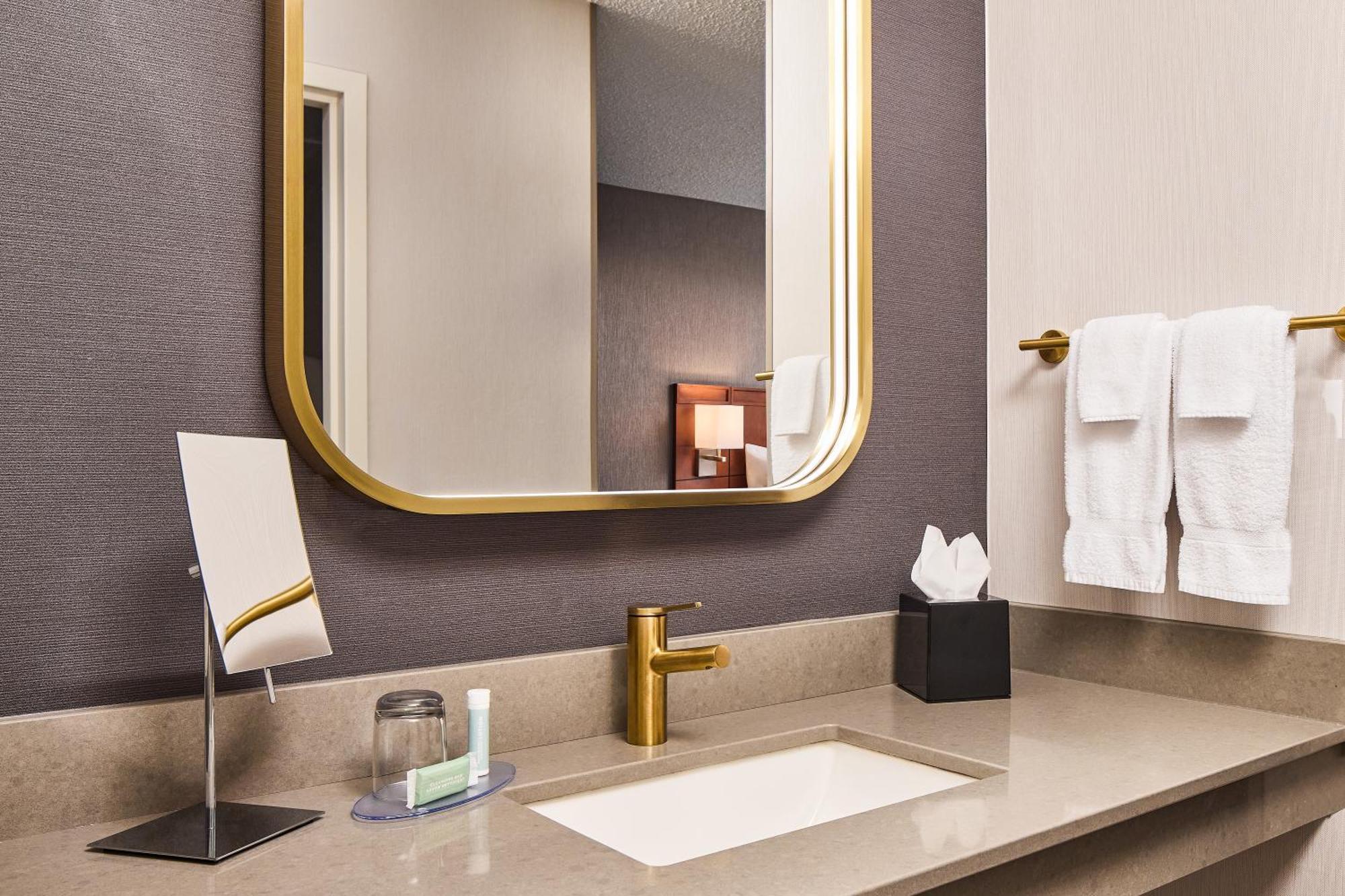 Courtyard By Marriott Collins Fort Collins