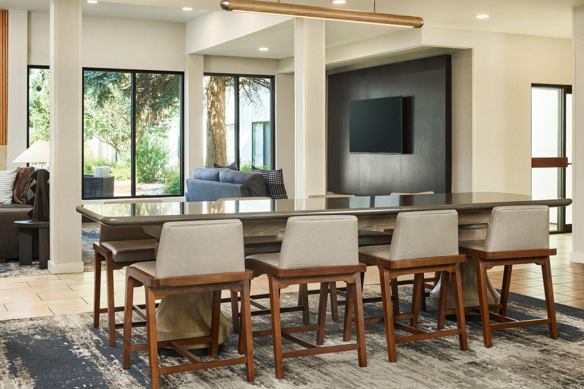 Courtyard By Marriott Collins