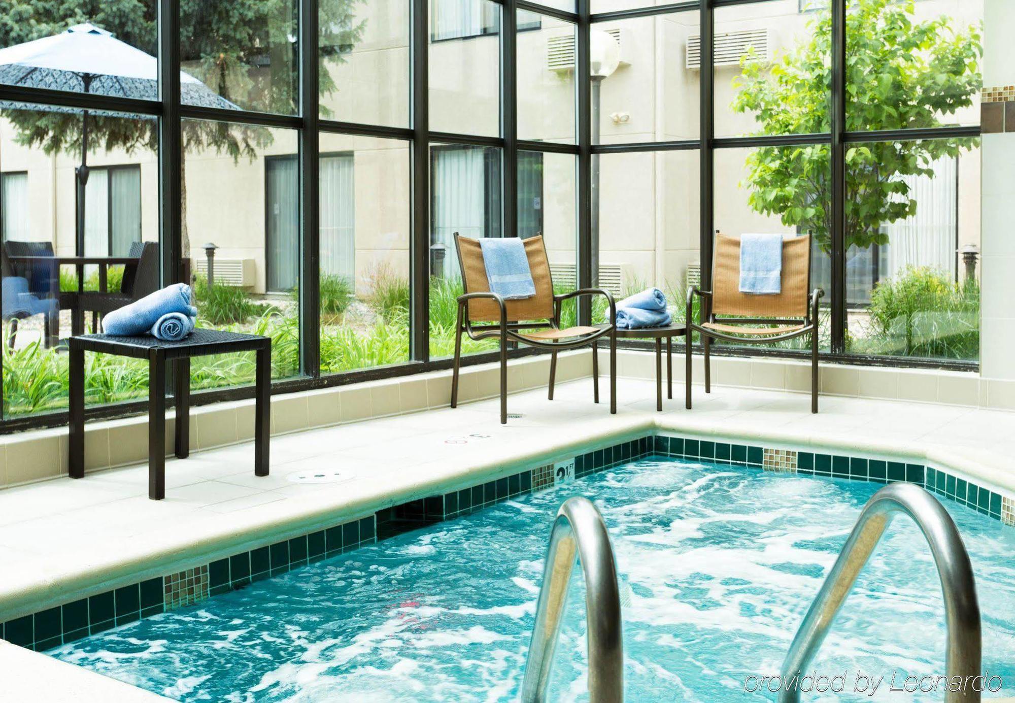 Hotel Courtyard By Marriott Collins