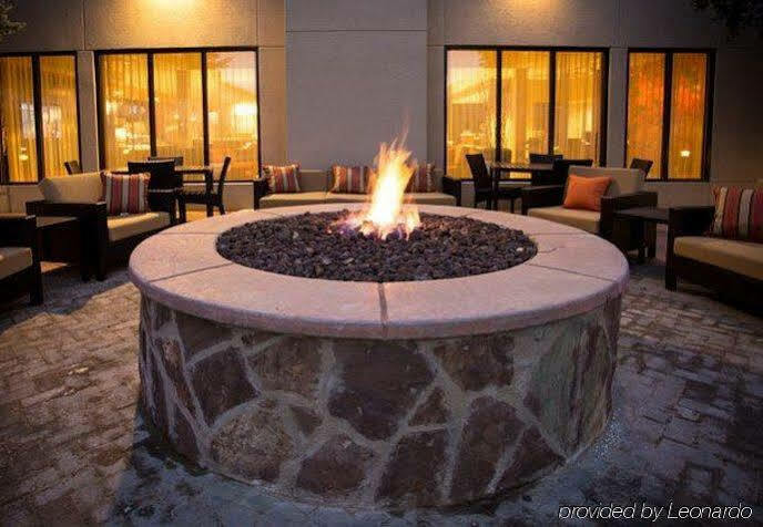 Hotel Courtyard By Marriott Collins